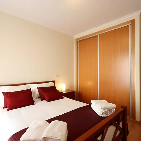 T2-neville's House D Apartman